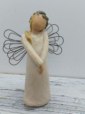 Willow Tree Angel Celebrate  by Susan Lordi